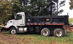 2004 Volvo  Truck-Dump